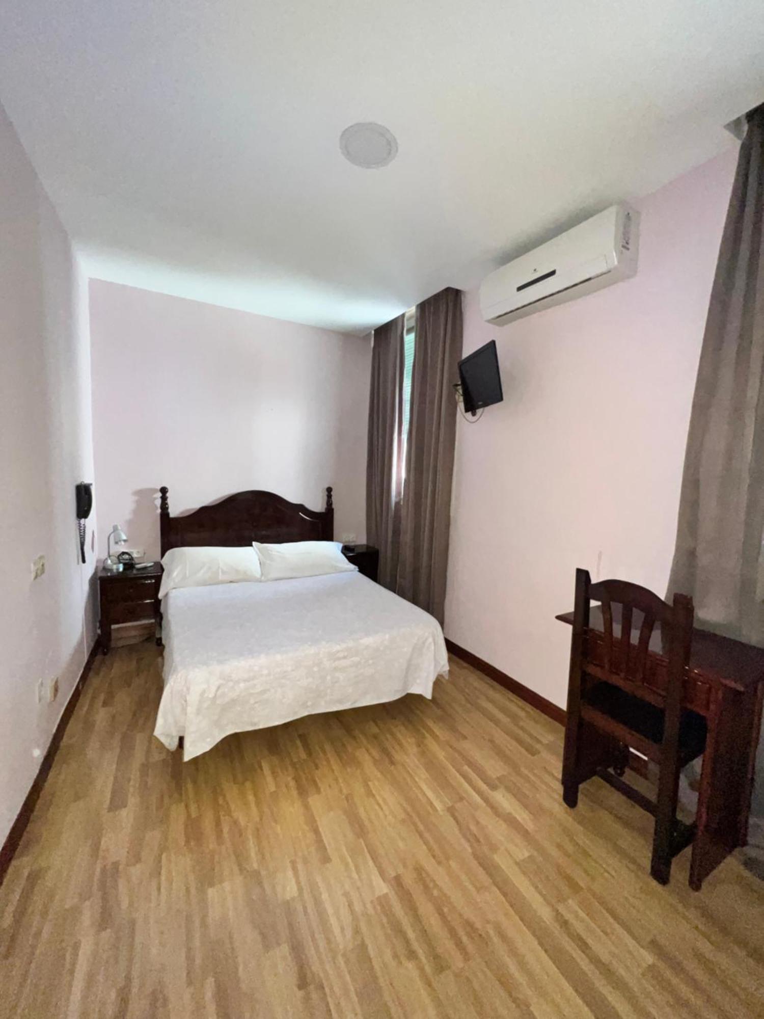 Hostal Rio Parana — Fotos 1